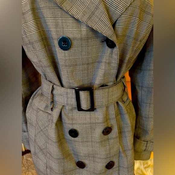 Reitmens Plaid Trench Coat - Picture 3 of 5